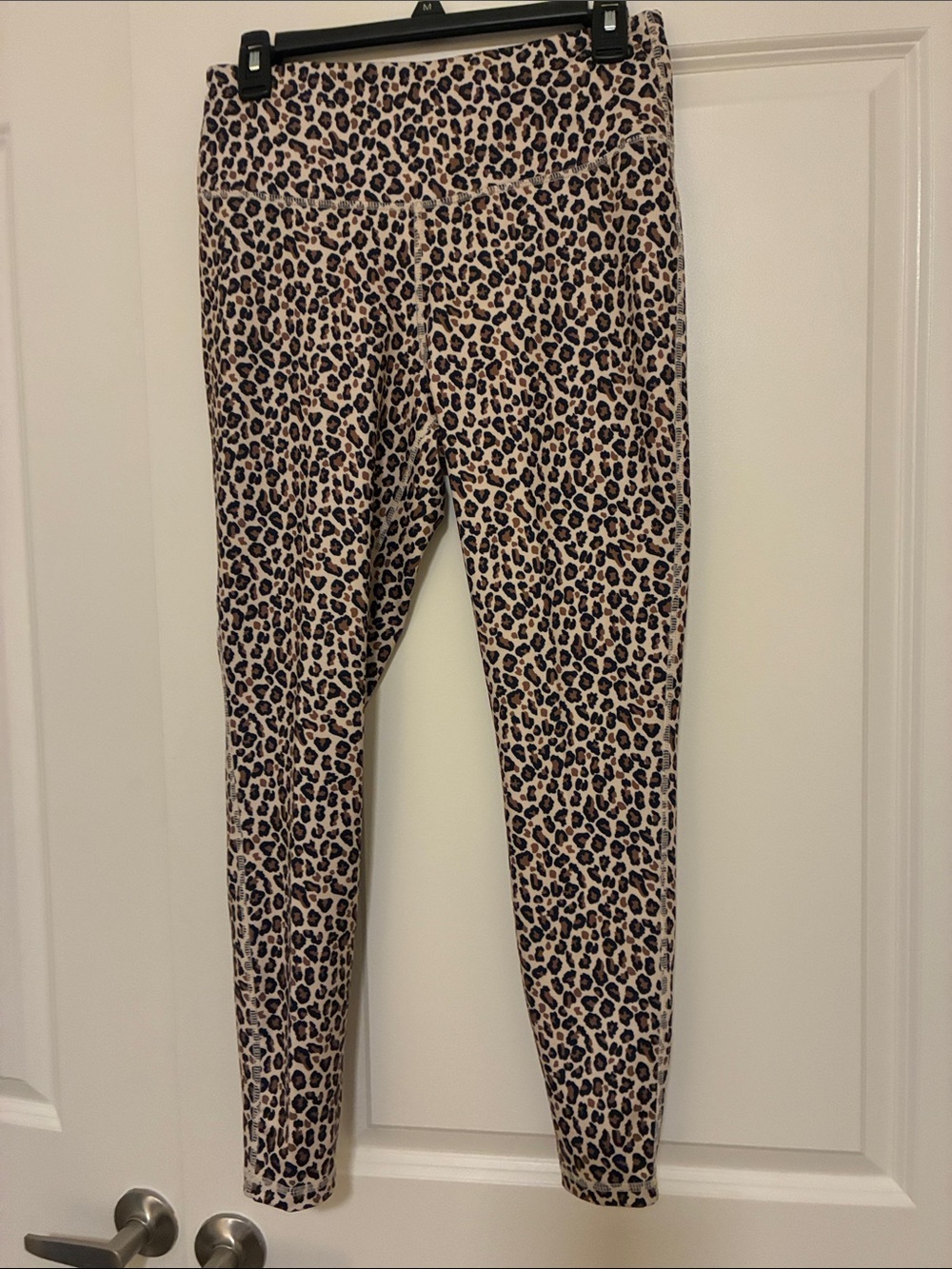 Crown & Ivy Leopard Print Leggings Beige/Brown/Black Size Medium